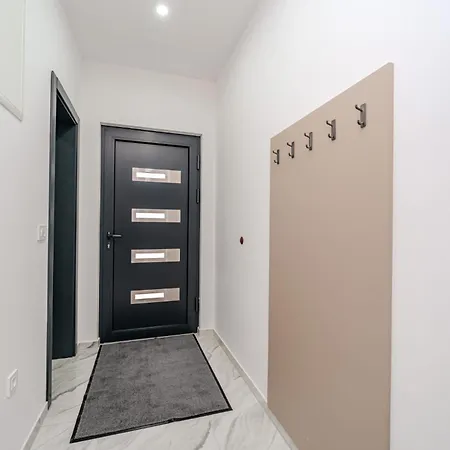 Apartamento Lukas Nin