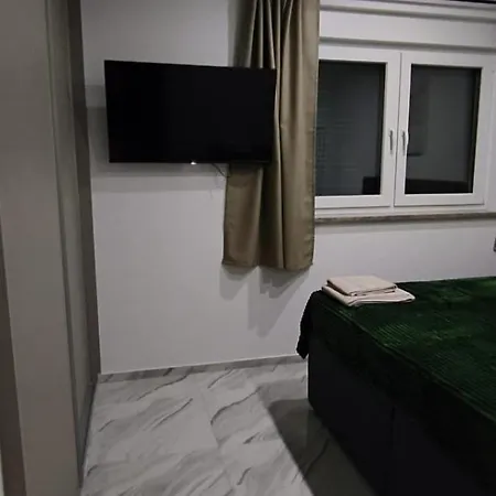 Lukas Apartamento Nin