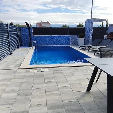 Lukas Apartamento